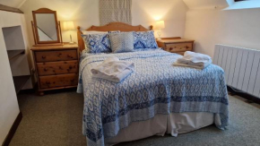 Hayloft Cottage - Dog Friendly With Private Garden